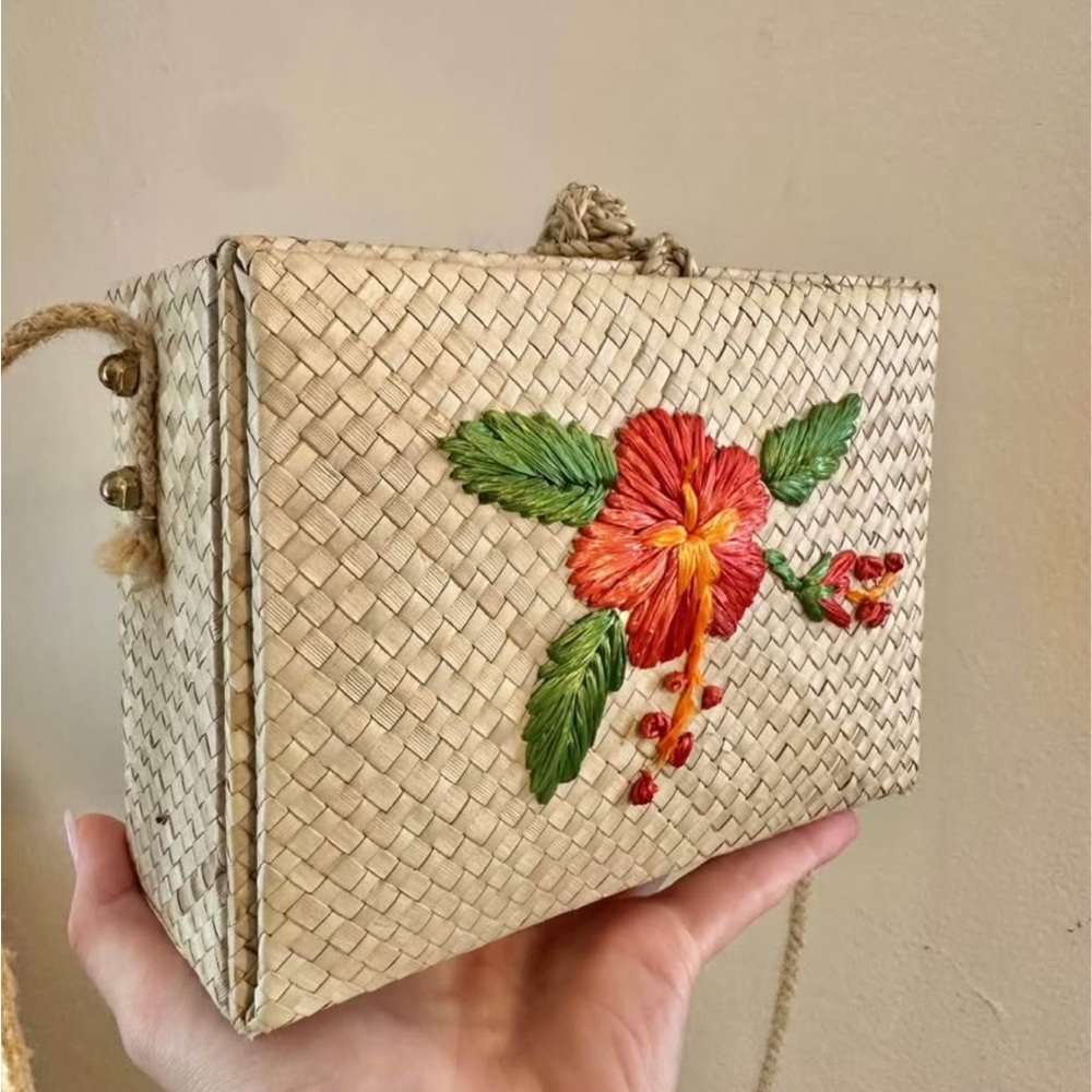 Handcrafted rattan hibiscus purse